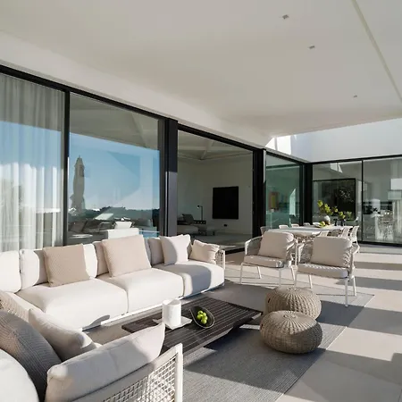 Villa Royale, Moderna Con Piscina Y Vistas Al Mar