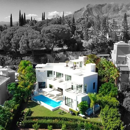 Royale, Moderna Con Piscina Y Vistas Al Mar فيلة ماربيا