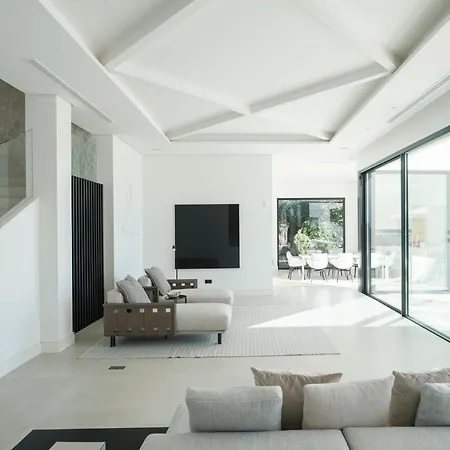 Royale, Moderna Con Piscina Y Vistas Al Mar *