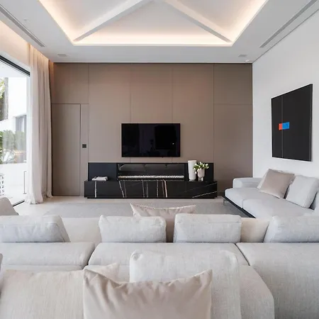 Royale, Moderna Con Piscina Y Vistas Al Mar فيلة ماربيا