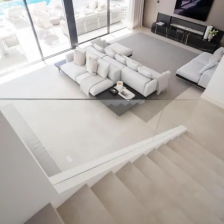 Royale, Moderna Con Piscina Y Vistas Al Mar *