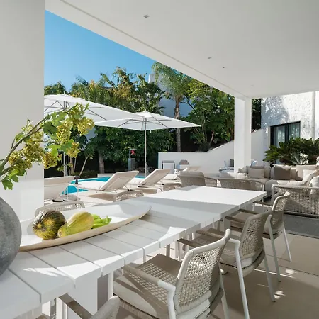 Royale, Moderna Con Piscina Y Vistas Al Mar