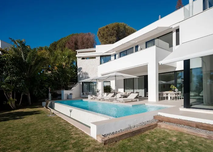 Royale, Moderna Con Piscina Y Vistas Al Mar