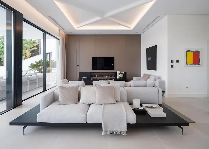 Villa Royale, Moderna Con Piscina Y Vistas Al Mar