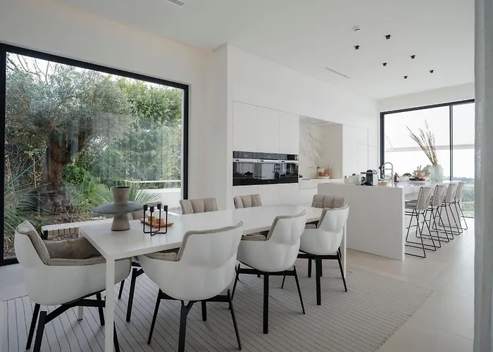 Villa Royale, Moderna Con Piscina Y Vistas Al Mar *