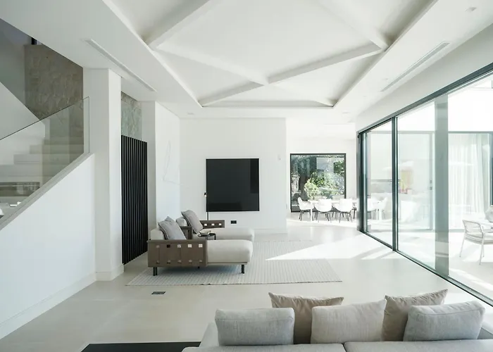 Royale, Moderna Con Piscina Y Vistas Al Mar *