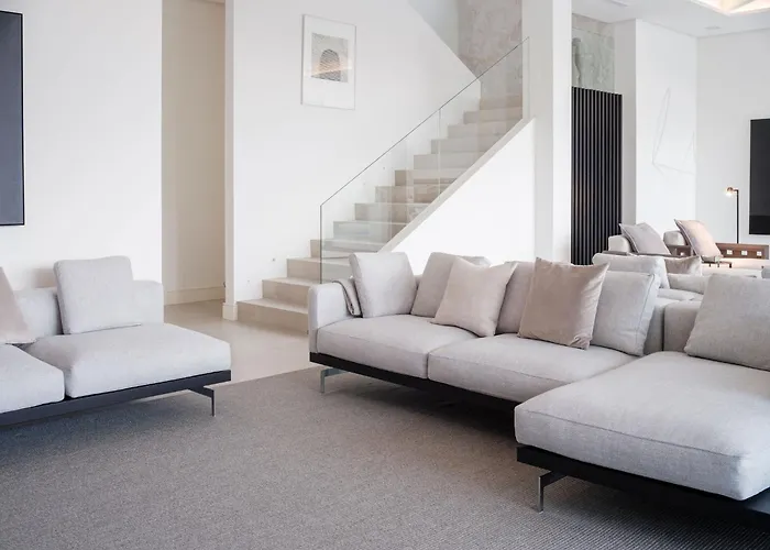 Royale, Moderna Con Piscina Y Vistas Al Mar Villa