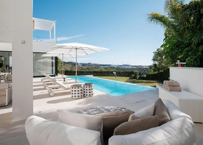 Villa Royale, Moderna Con Piscina Y Vistas Al Mar