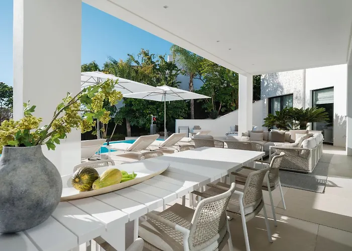 Royale, Moderna Con Piscina Y Vistas Al Mar