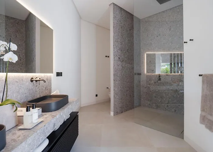 Royale, Moderna Con Piscina Y Vistas Al Mar Villa *